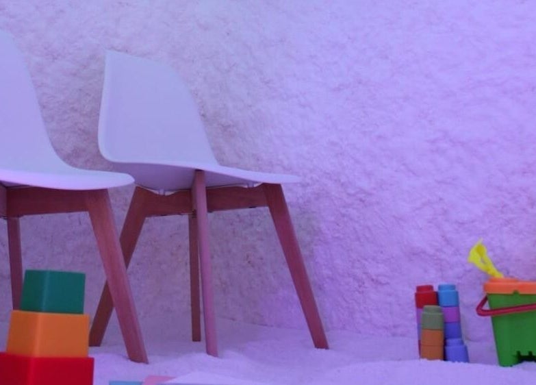 Area gioco per bambini nella grotta di sale presso HARMÒNIALAB, Lariano, Lazio, IT.