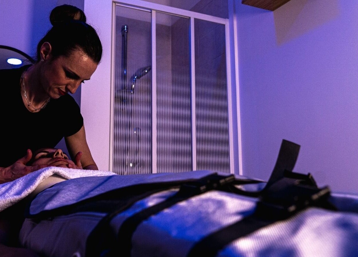 Trattamento viso rilassante a HARMÒNIALAB, Lariano, Lazio, IT. Esperienza di benessere professionale.