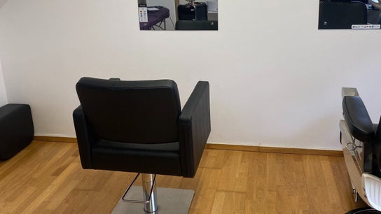 Reece Goldsmith Hairdressing