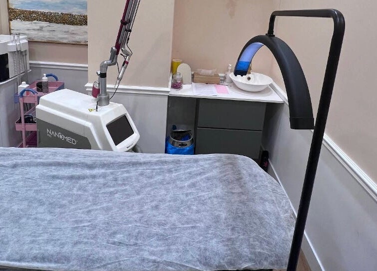 Sala de tratamiento en Teboribrows, Madrid, Comunidad De Madrid, ES, equipada con moderna tecnología.