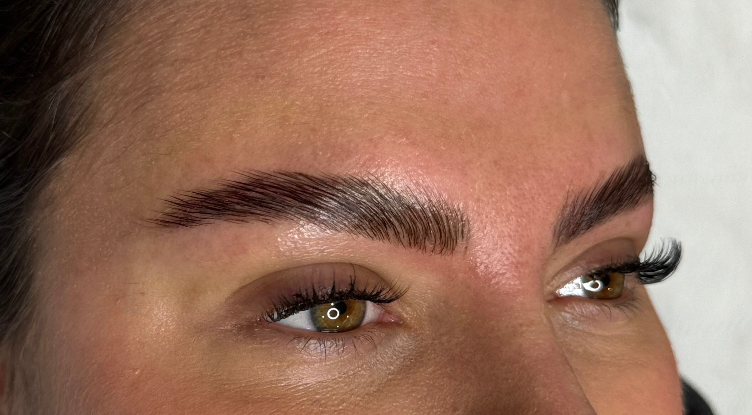 Expertly styled brows and lashes at Beautycallsmcr | Skulpt Studios, Manchester, England, GB.