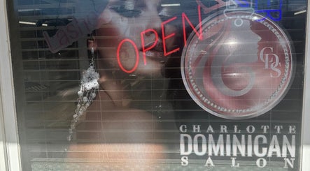 Gambar Charlotte Dominican salon 2