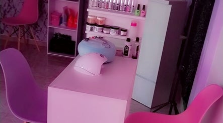 Glow Wax Studio