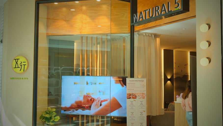 Εικόνα Natural 5 Massage & Spa (The Glen) 1