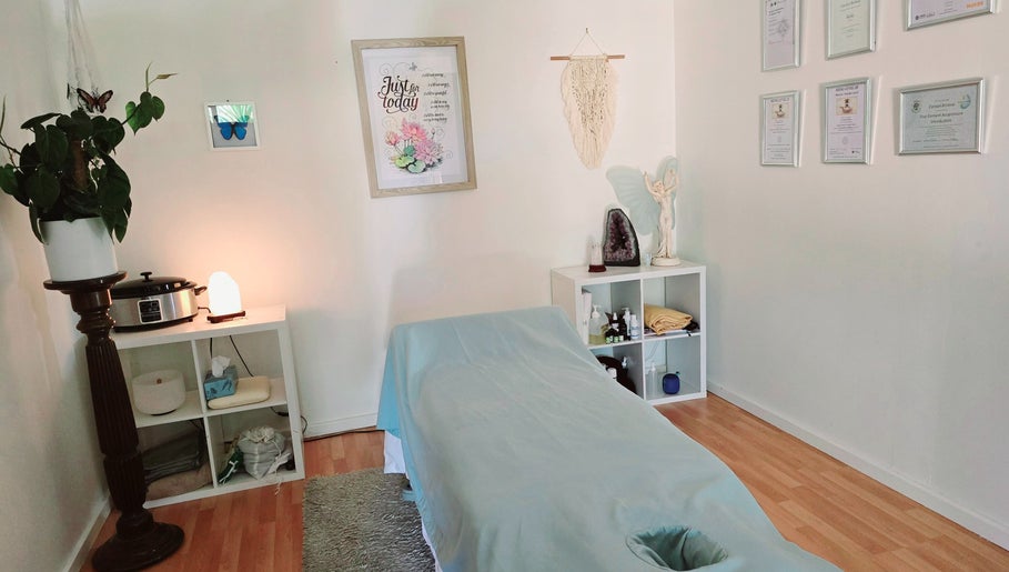 Holistic Nurture Massage billede 1