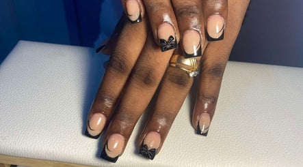 Nail-Tacular image 3