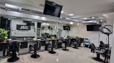 Damon The Barber