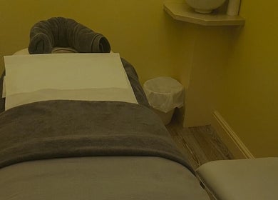 Cozy massage room at Beauty Custom Club Massage Studio, Benton, England, GB offering relaxed wellness.