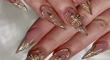 Ink & Ivory Nails