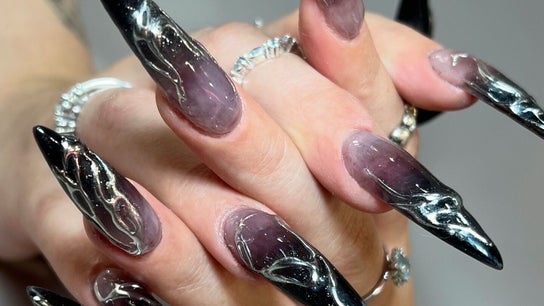 Ink & Ivory Nails