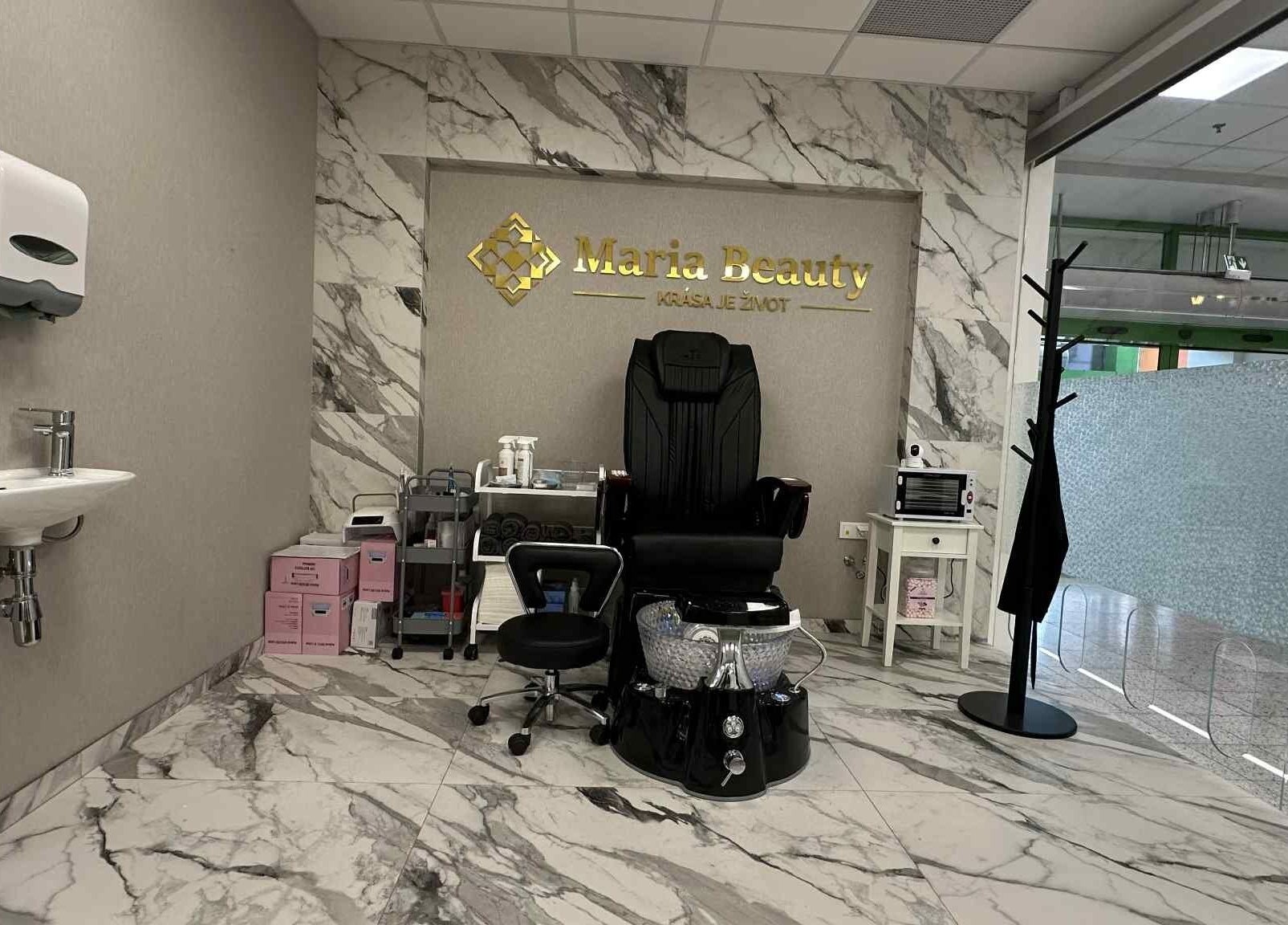 Relaxační zázemí v salonu Maria Beauty Chomutov, Chomutov, Ústecký Kraj, CZ s elegantním designem.