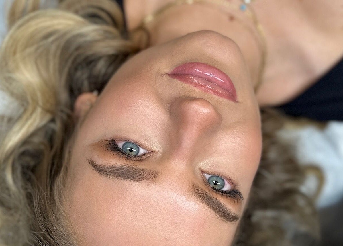 Client with fresh complexion at Sian Louisa x Clapham Junction, London, England, GB.