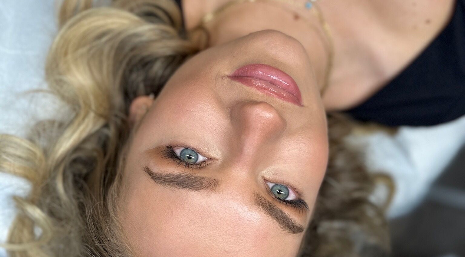 Client with fresh complexion at Sian Louisa x Clapham Junction, London, England, GB.