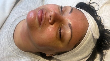 Refresh Skin Therapy