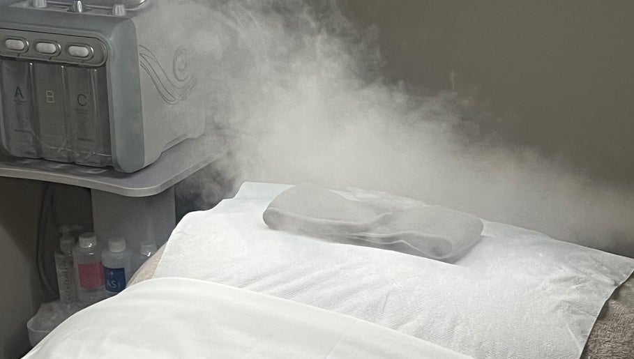 Relaxing steam therapy setup at Refresh Skin Therapy in Southampton, England, GB for rejuvenation.