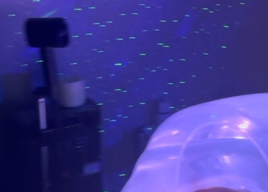 Atmospheric room with soothing lights at Mind & Mane Head Spa, Watford, England, GB for ultimate relaxation.