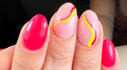 Nails By Lou
