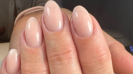 Imagen 2 de Nails By Lou