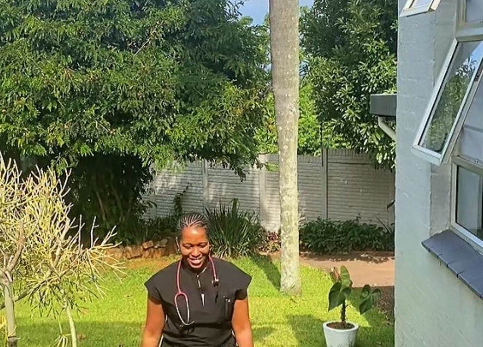 Serene garden view at NEW YOU MEDICAL UMHLANGA, Umhlanga, Kwazulu-natal, ZA, featuring lush greenery.