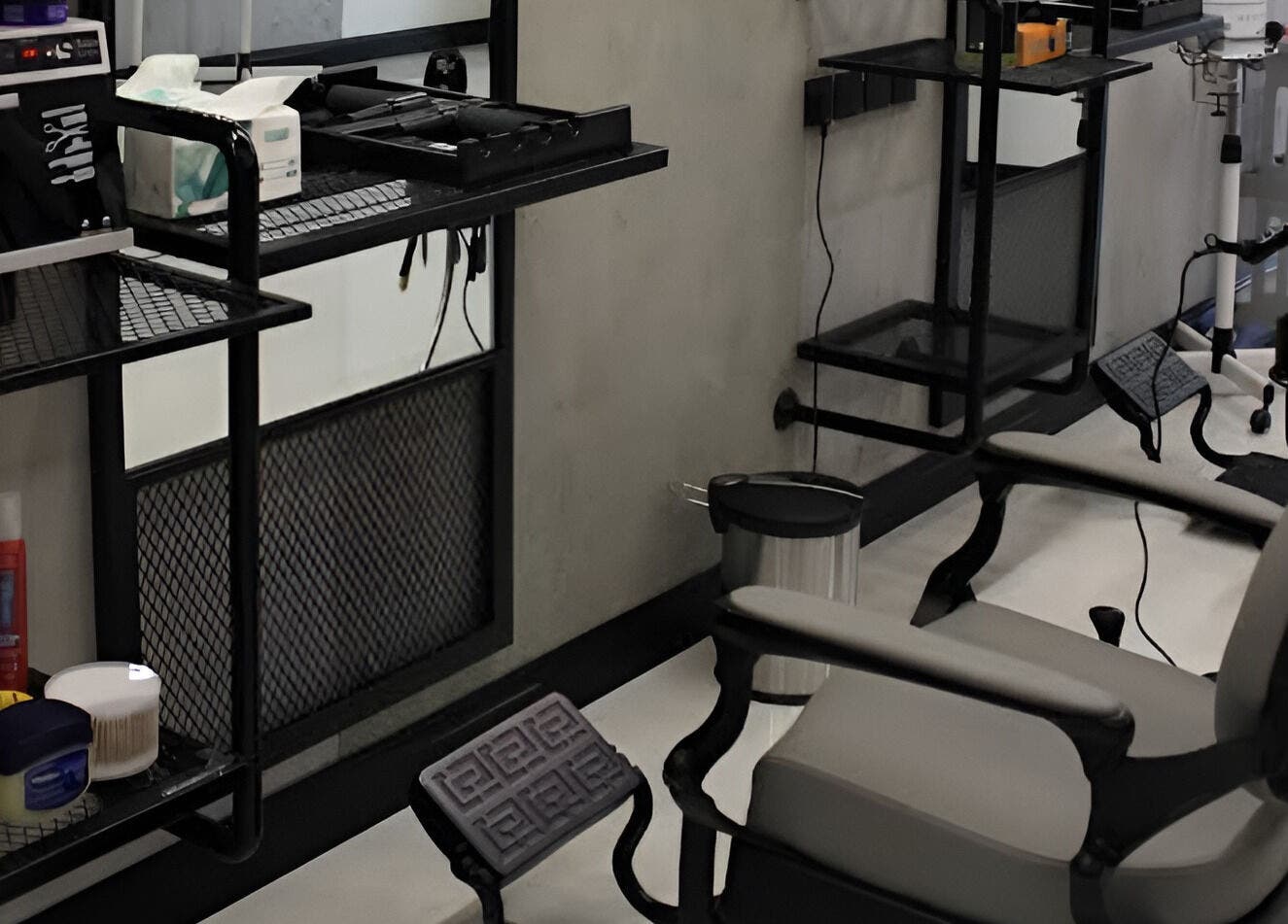 Modern interior of Adan Salon | صالون أدان in Riyadh, Riyadh Province, SA with salon chair and tools.