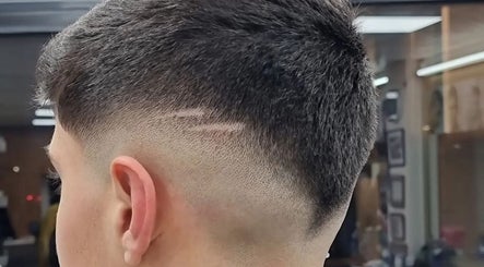 zorpas hairsalon & barbershop billede 2