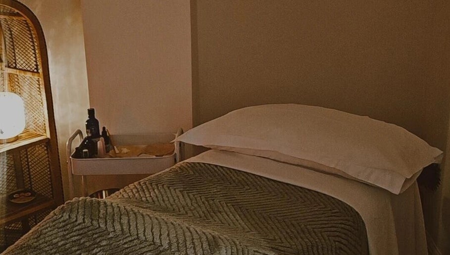 Healing Hands Holistic Therapies image 1