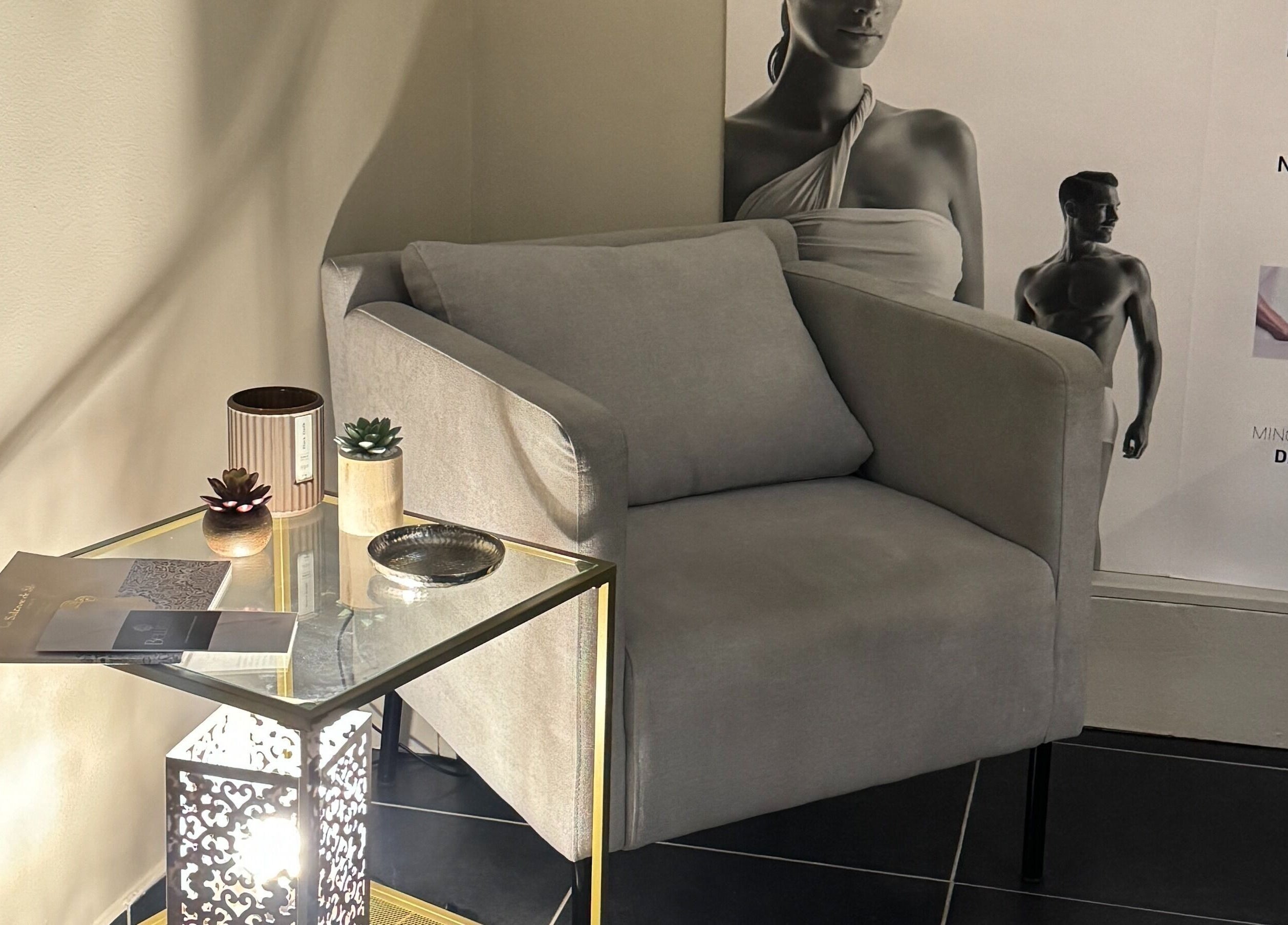 Coin détente chic chez Bellissime Institut & Spa à Soissons, Hauts-de-france, FR, avec déco moderne.