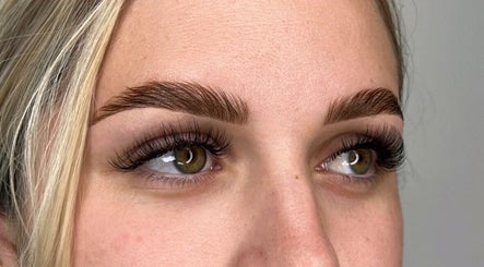 Strut Beauty image 3