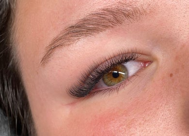Extension de cils à L Beauty Lash, Croix, Hauts-de-france, FR, montrant un regard sublimé.