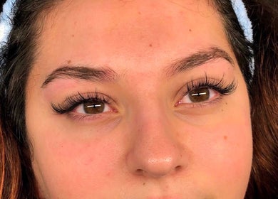 Extensions de cils élégantes chez L Beauty Lash à Croix, Hauts-de-france, FR.