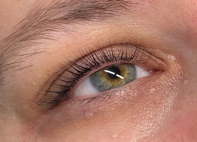 Cils longs et naturels chez L Beauty Lash à Croix, Hauts-de-France, FR.