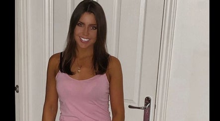 Spray tan by Levi image 2