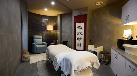 Relaxing massage room at Elena Massage Therapist in Paddington, New South Wales, AU with cozy ambiance.