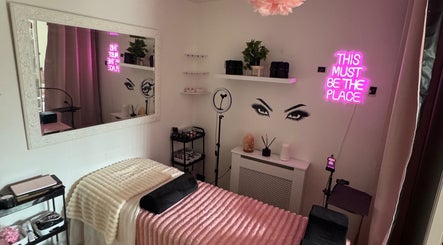 Lashed By Xio