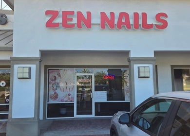 Mặt tiền cửa hàng Zen Nails tại Naples, Florida, US với biển hiệu nổi bật.