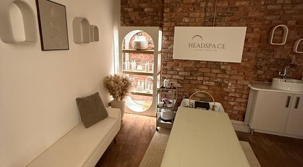 Headspa.ce Luxury Head Spa