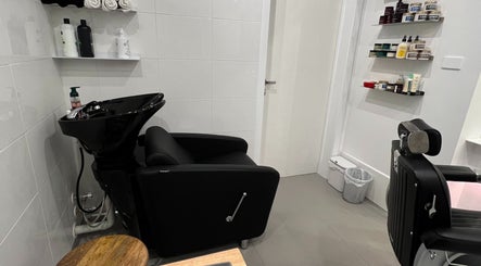 Freshwater Barbers图像2
