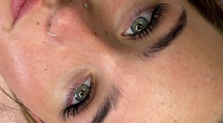 The Lash Lounge