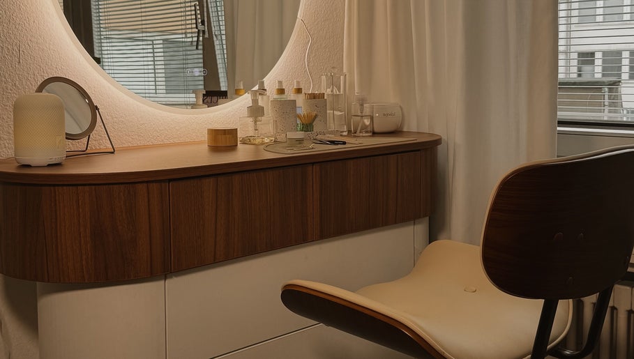 Chic vanity setup at With love, Christie in Düsseldorf, Nordrhein-westfalen, DE.