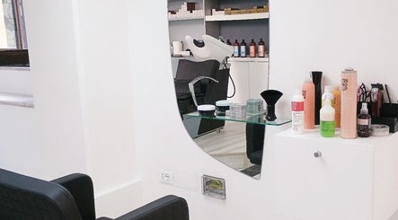 Codice 23 HairStylist image 2