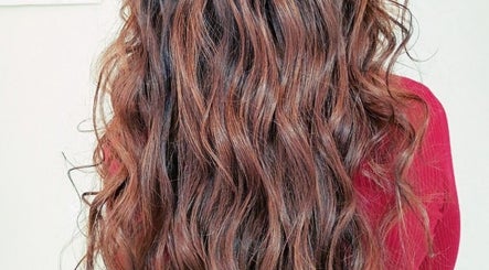 Codice 23 HairStylist image 3