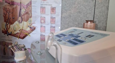 Huidanalyse-apparaat bij Twoja Uroda in Dieren, Gelderland, NL voor huidverjongingsbehandelingen.