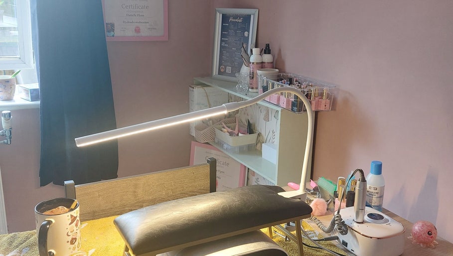 Danielle's Nails and Aesthetics image 1