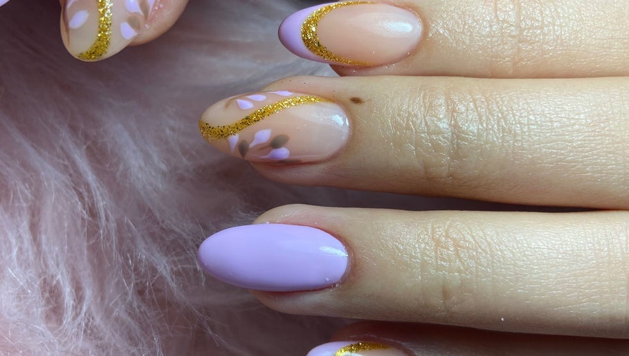 Dani Nails image 1