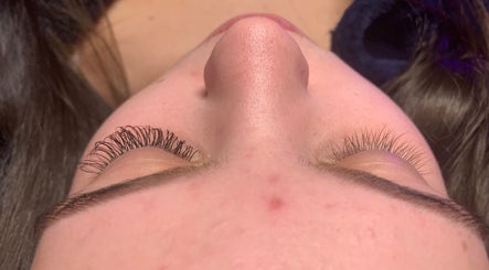 Em's Lash Studio image 2