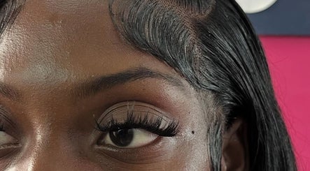 Allure lashes image 2