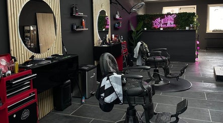 Mitch Blends ( South Side Barbers )