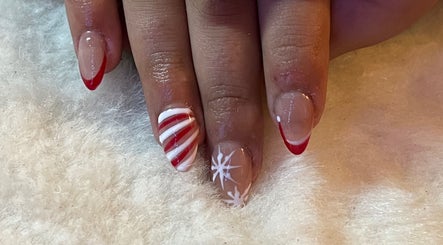JeishyNailStudio image 3