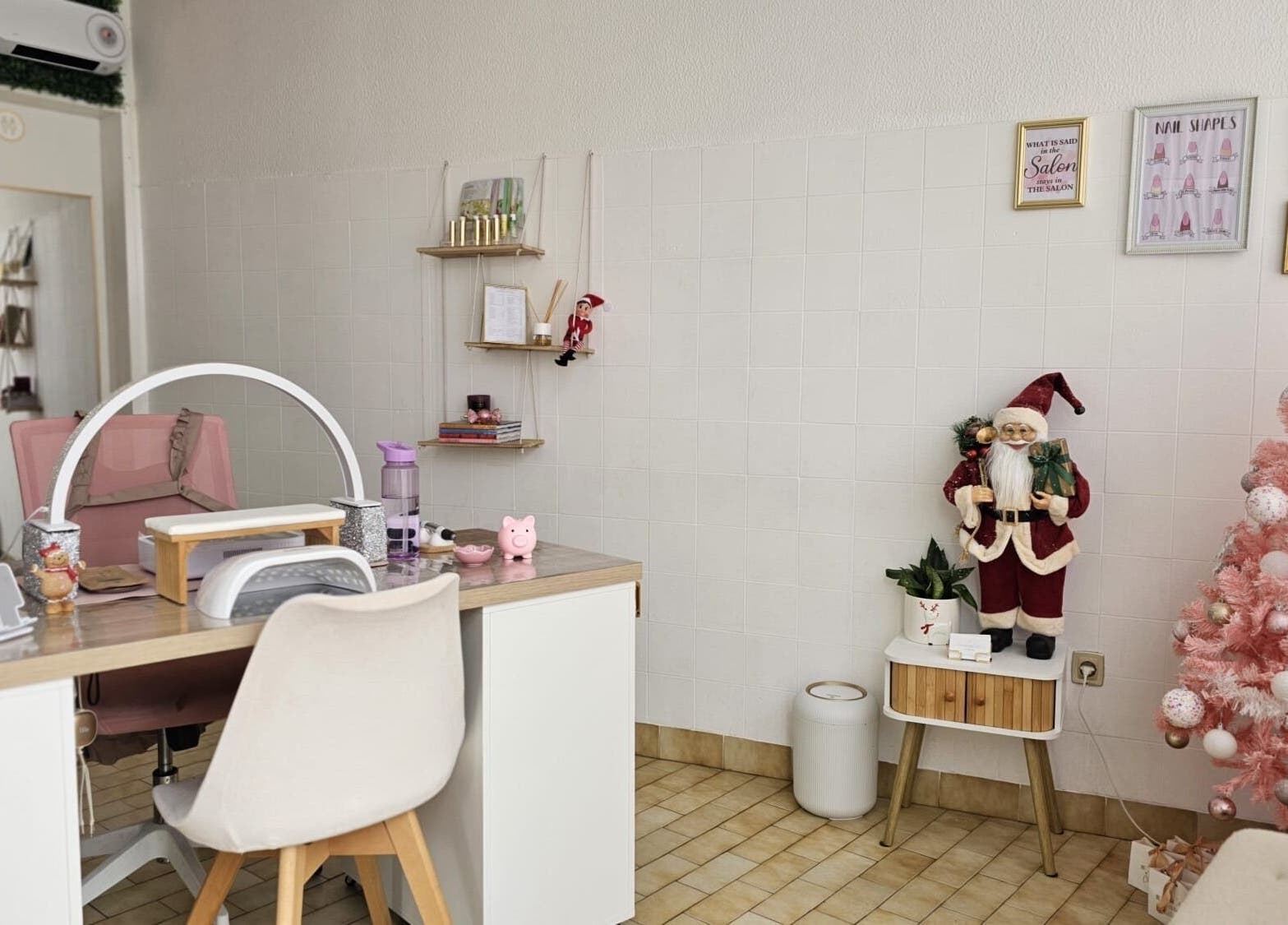 Espaço acolhedor no estúdio Do your nails here | Susana leandro - Nail designer, Caldas Da Rainha, Leiria, PT.