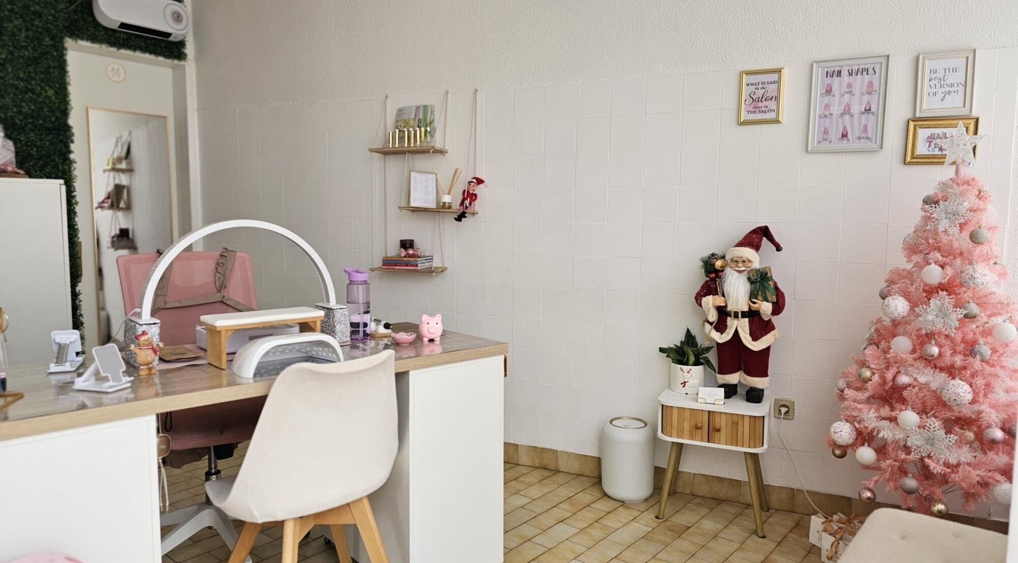 Espaço acolhedor no estúdio Do your nails here | Susana leandro - Nail designer, Caldas Da Rainha, Leiria, PT.